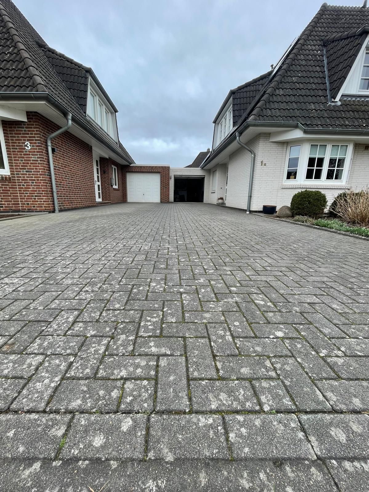 Vorher Terrasse optisch aufgefrischt